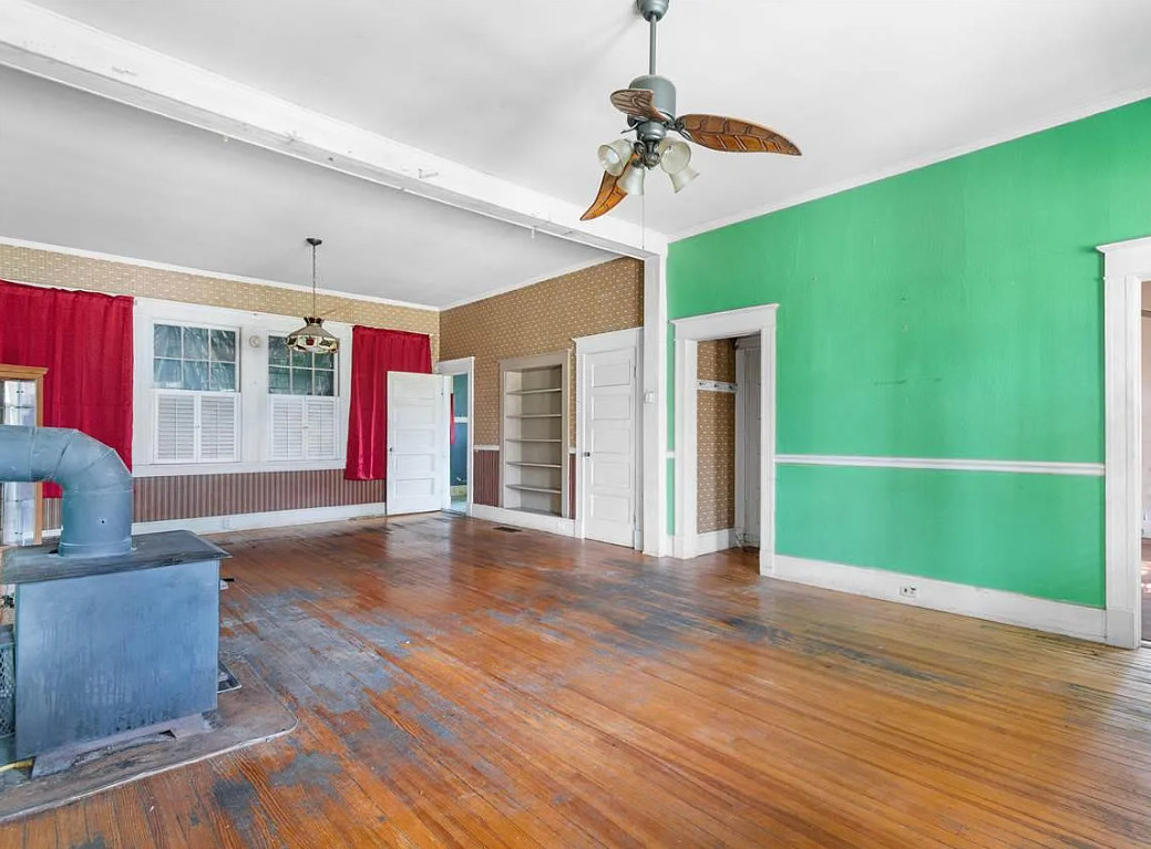 Fixer Upper Alert! Circa 1918 in South Carolina. $125,000