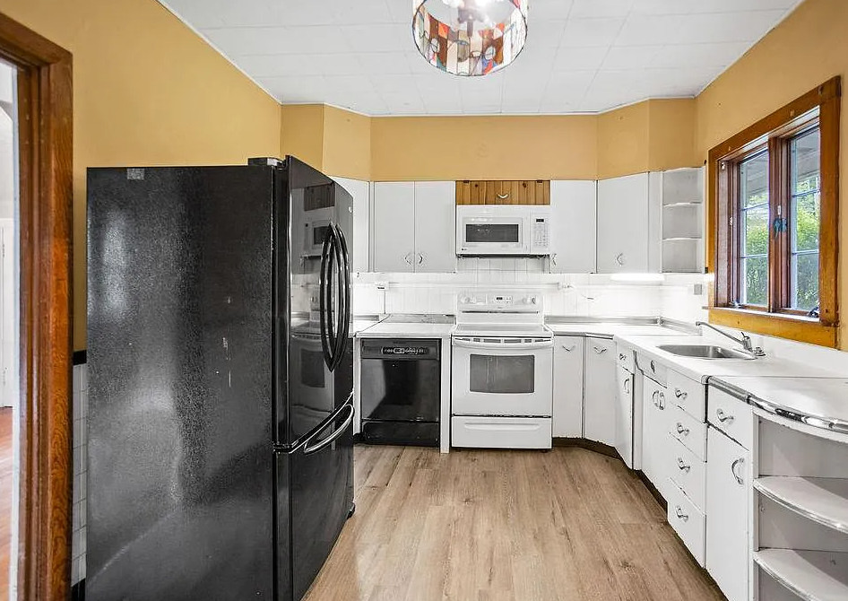 Diamond in the Rough! Almost an acre in Pennsylvania. $150,000