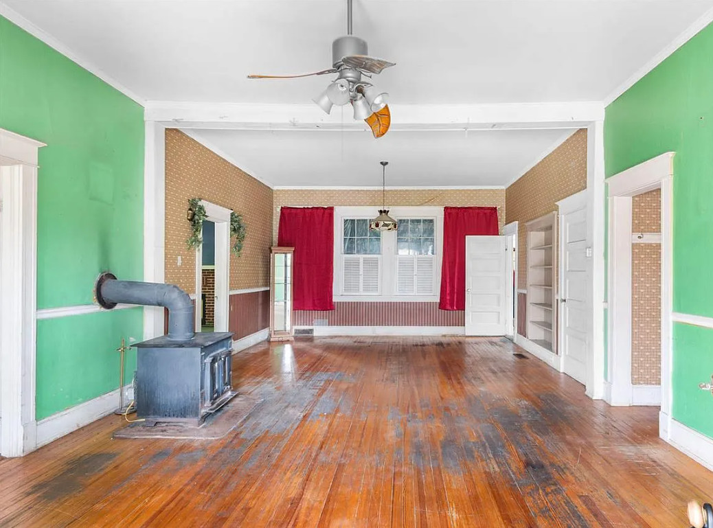 Fixer Upper Alert! Circa 1918 in South Carolina. $125,000