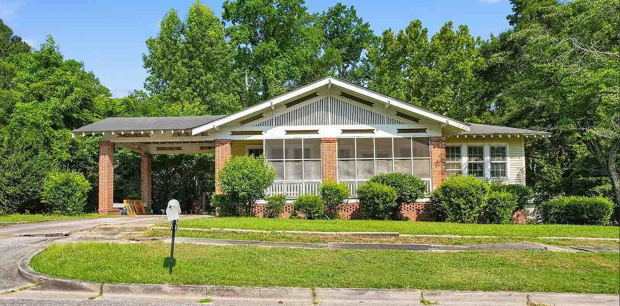 Fixer Upper Alert! Circa 1918 in South Carolina. $125,000
