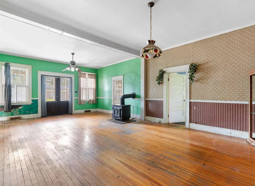 Fixer Upper Alert! Circa 1918 in South Carolina. $125,000