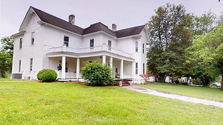 Diamond in the Rough in Mayberry! C. 1901. One acre in North Carolina. $239,500