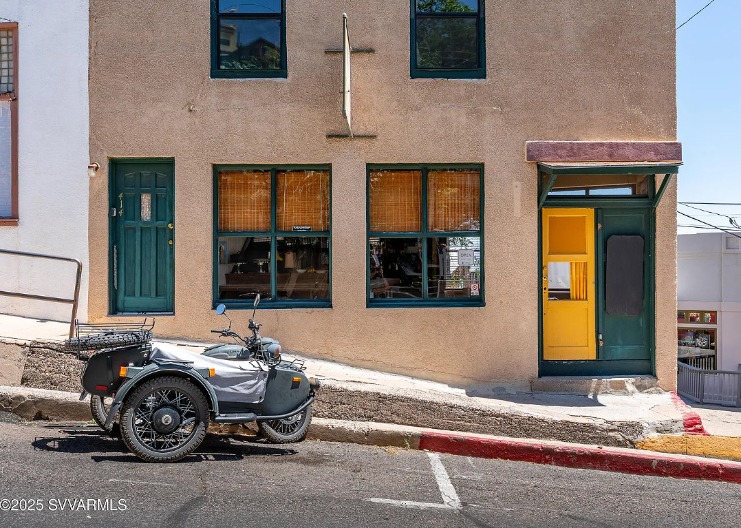 Neat Arizona building! Circa 1929. $100,000