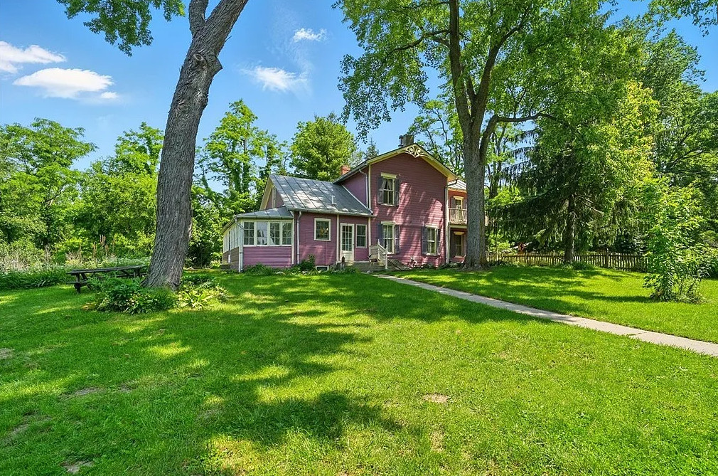 Pretty exterior! Circa 1890. Over four acres in Ohio. $279,900
