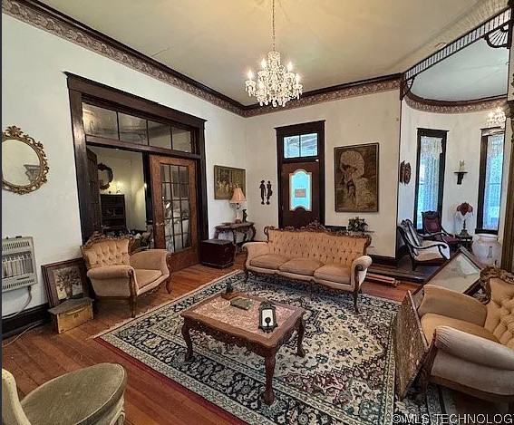 Has a guest house! Being sold fully furnished! C. 1905 in Oklahoma. $249,000