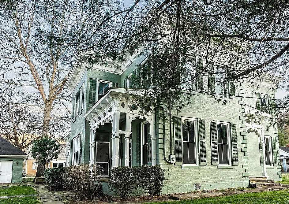 That staircase! Riverfront property! Over an acre in Kentucky. $199,000