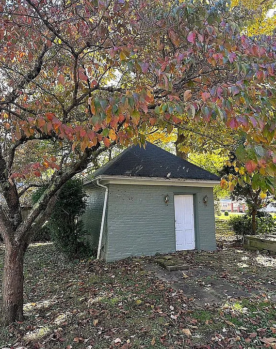 That staircase! Riverfront property! Over an acre in Kentucky. $199,000