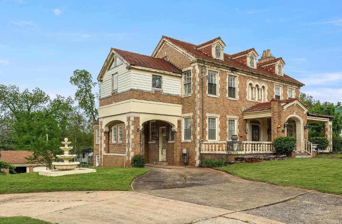 Pretty details! 6 beds/6 baths! Schilleci House, C. 1930 in Alabama. $299,000