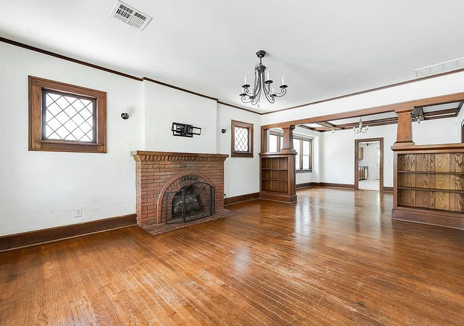 Look inside! Wasn’t expecting that! C. 1920 in Oklahoma. $200,000