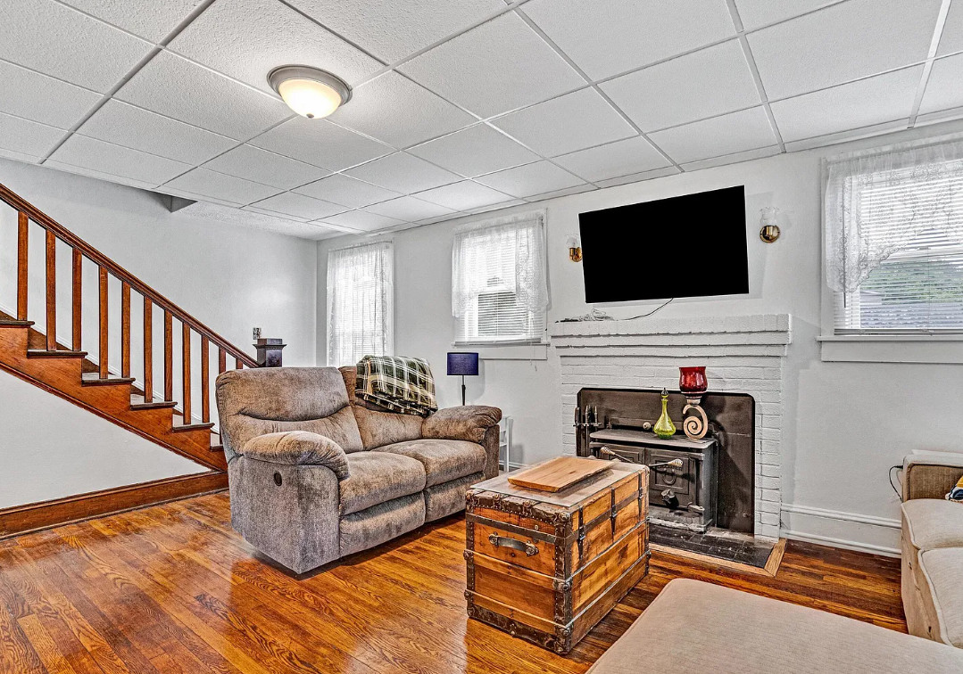 Brick house on two acres in Virginia. Circa 1915. $134,950