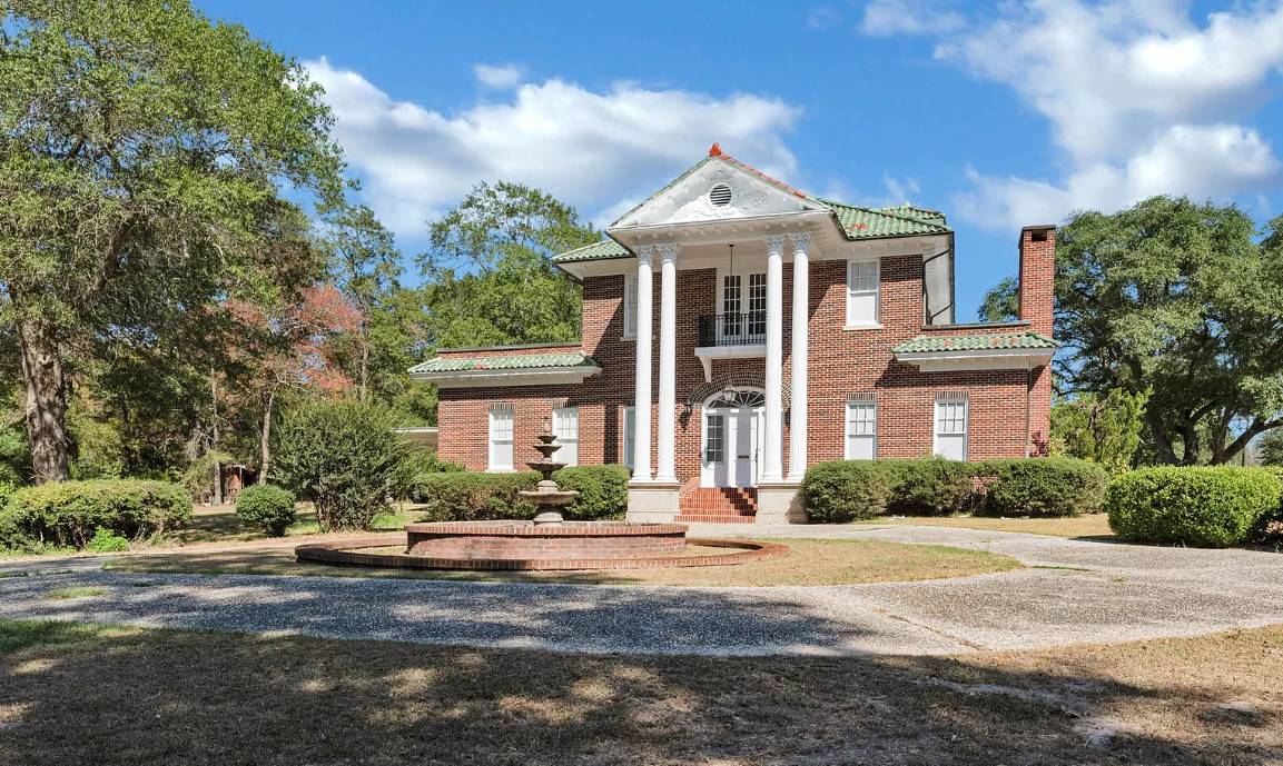 Huge house! Almost two acres in Louisiana. $340,000