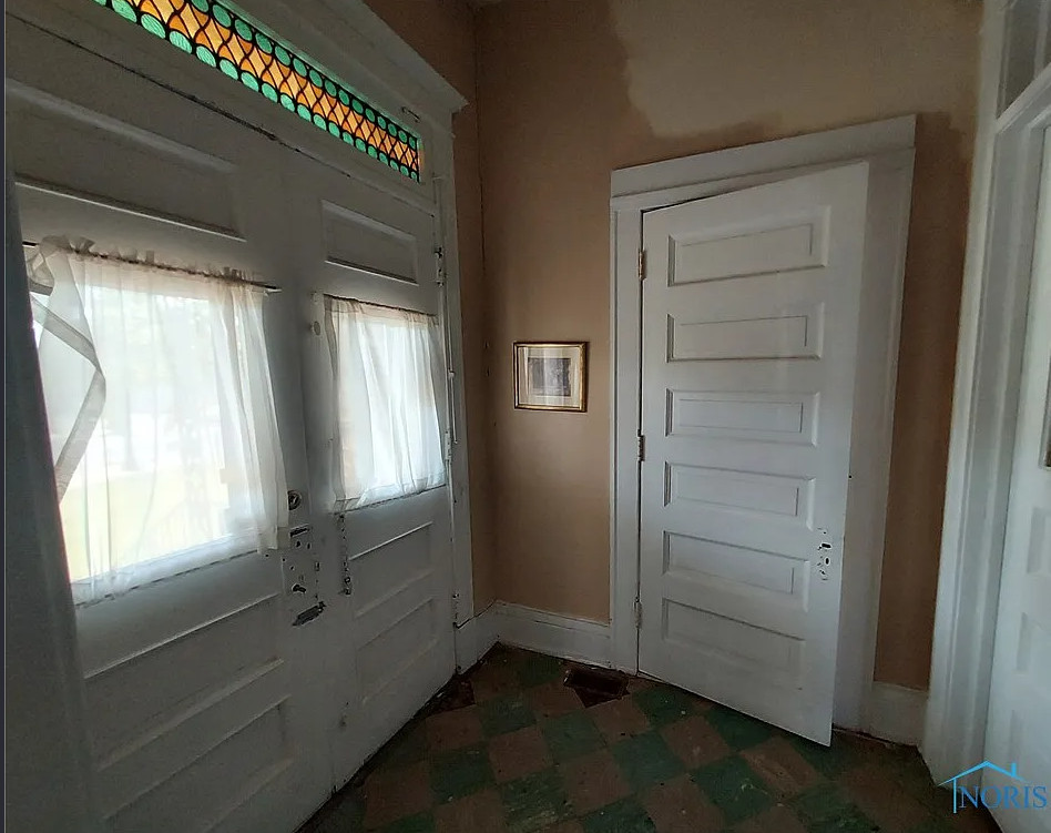 $69,900! Eight bedrooms and four bathrooms! Almost two acres in Ohio.