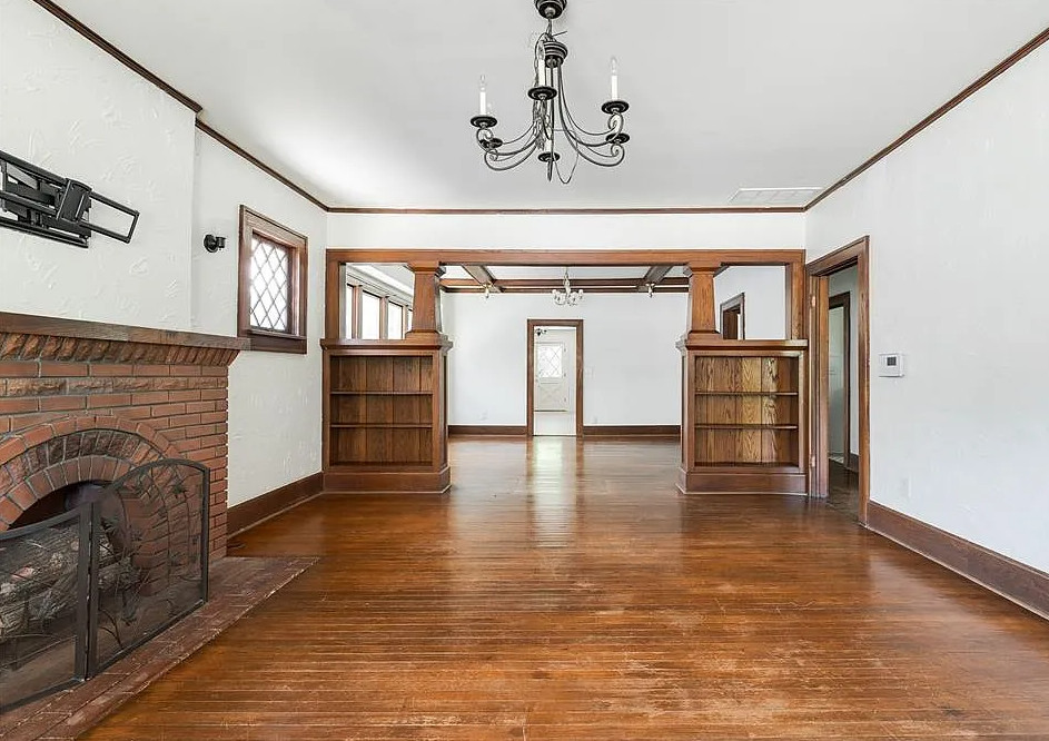 Look inside! Wasn’t expecting that! C. 1920 in Oklahoma. $200,000