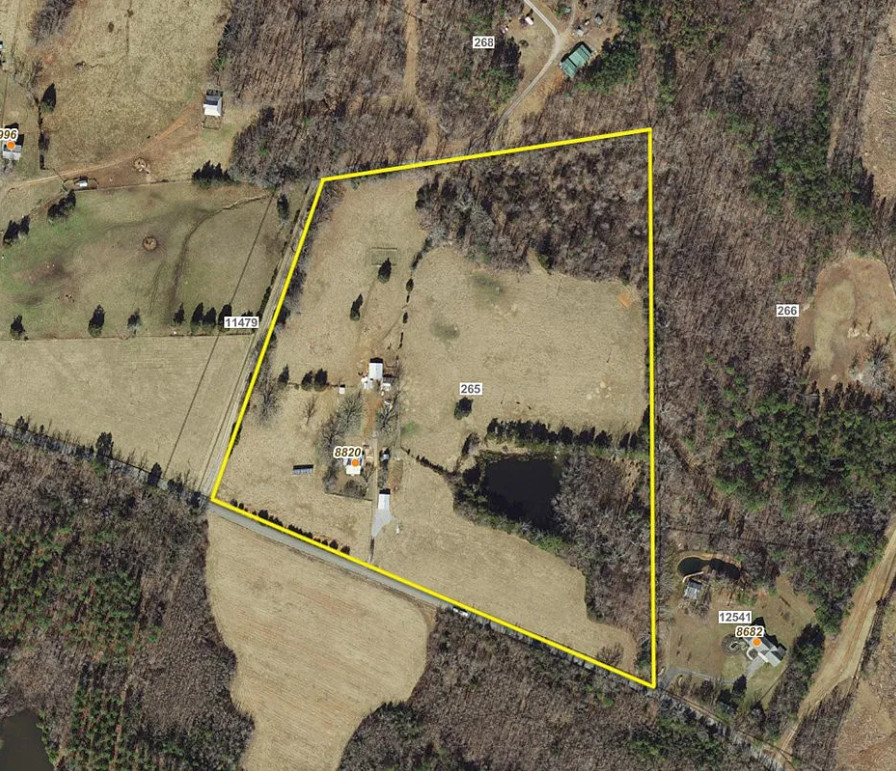 Such a beautiful setting! On 25 acres in Virginia. $499,000