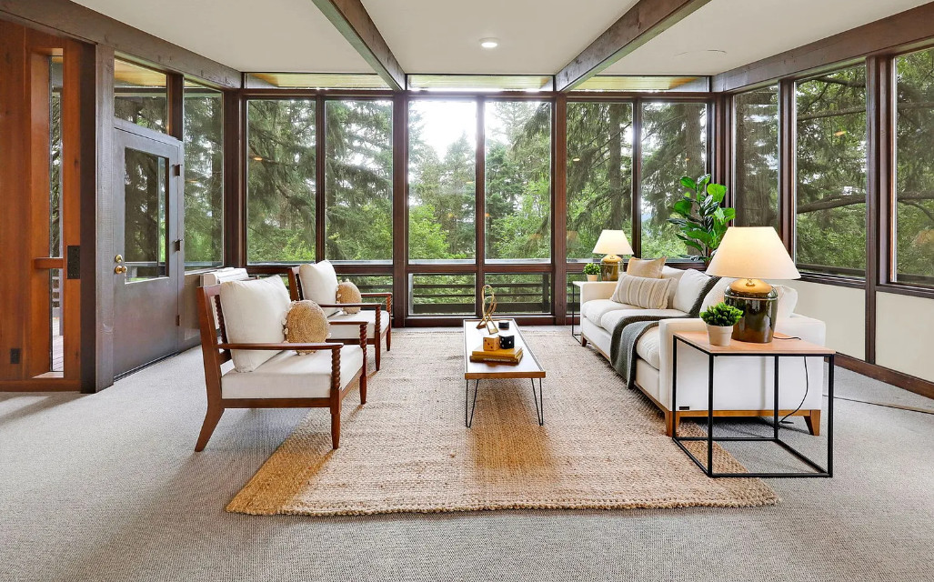 Mid-Century Modern in Oregon. Circa 1954. $795,000