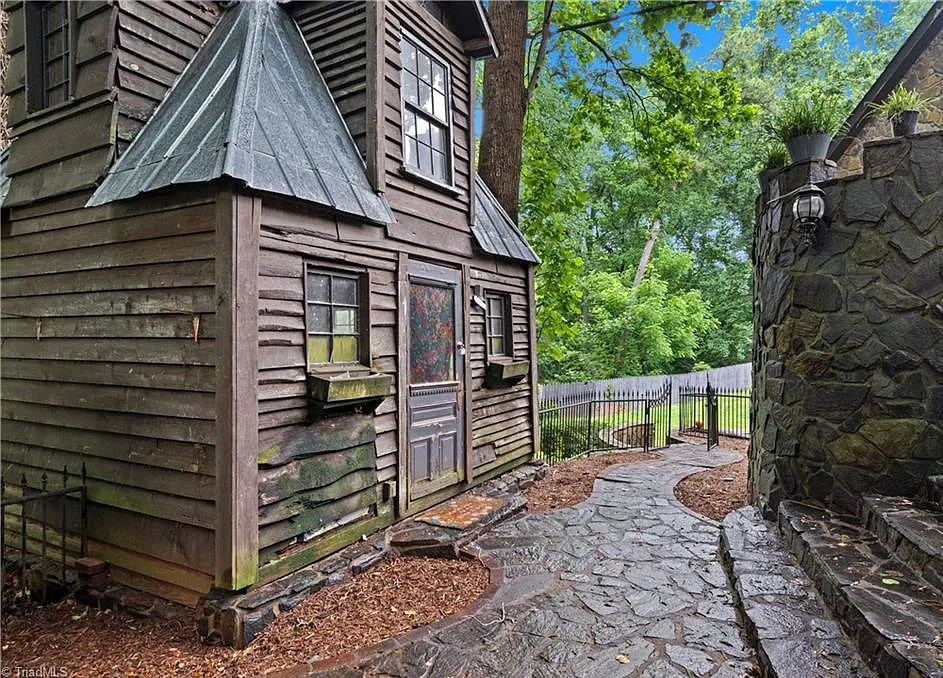 Like a castle! Unique details! Circa 1951 in North Carolina. $500,000