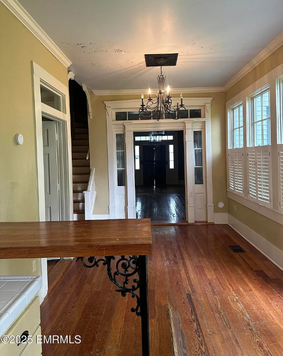 Look inside! 4 beds/4 baths! Circa 1890 in Mississippi. $135,000