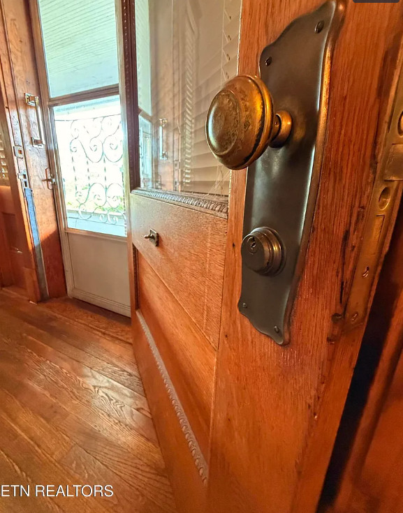 Pretty woodwork! C. 1940. On 1 1/2 acres in Virginia. $154,900