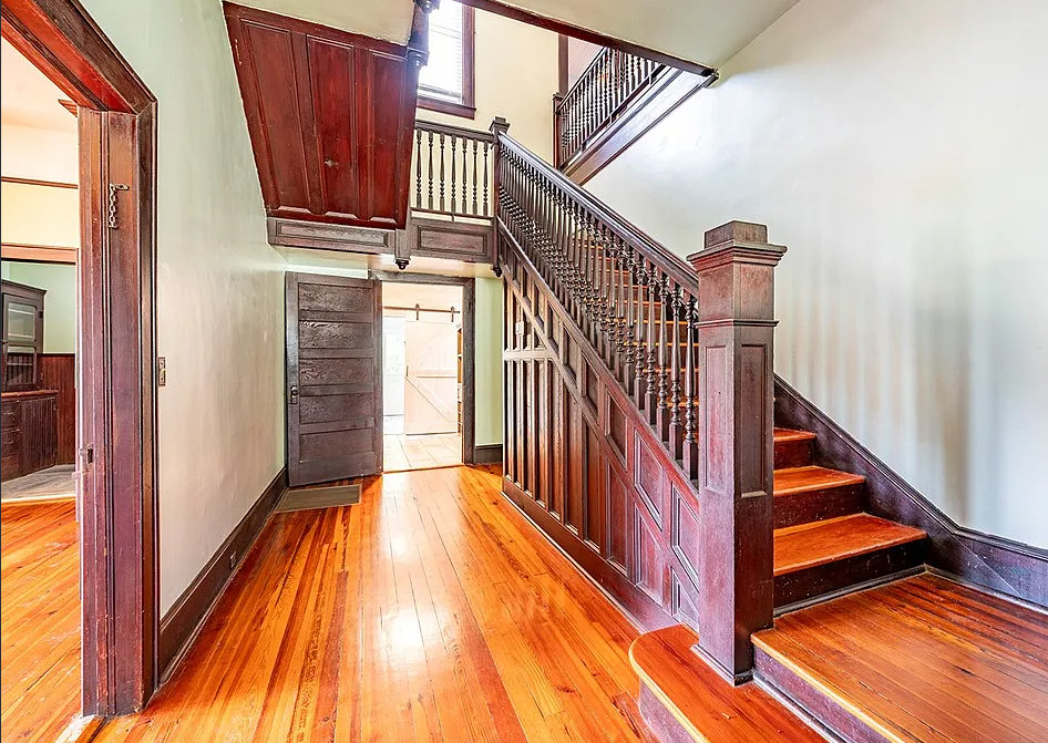 Great staircase and pretty floors! Two acres in Georgia. $299,900