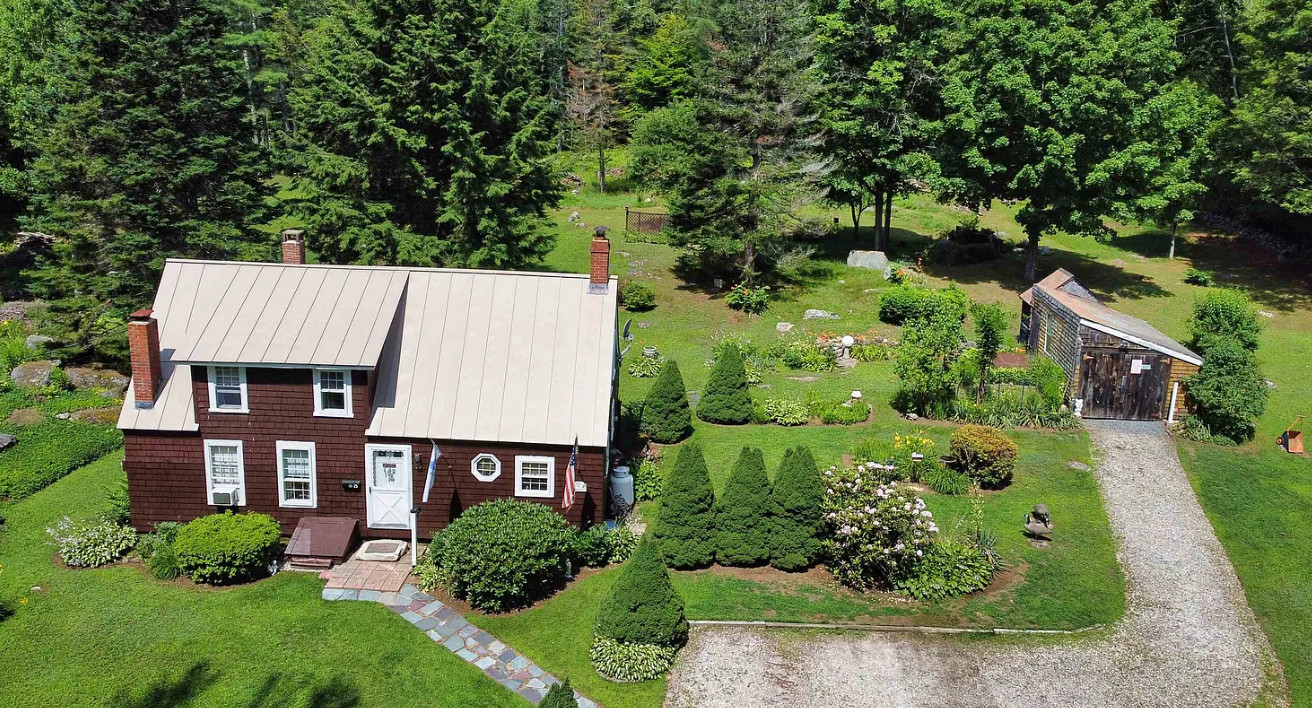 Fairytale gardens! C. 1886. On 2 1/2 acres in New Hampshire. $315,000
