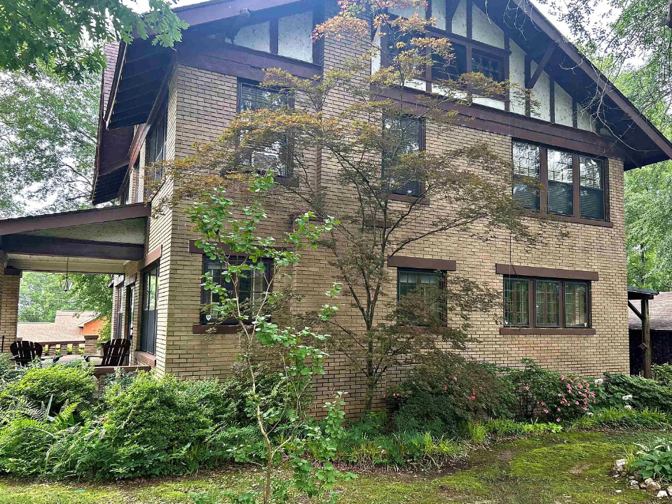 Nice details! Circa 1930 in Arkansas. $289,500