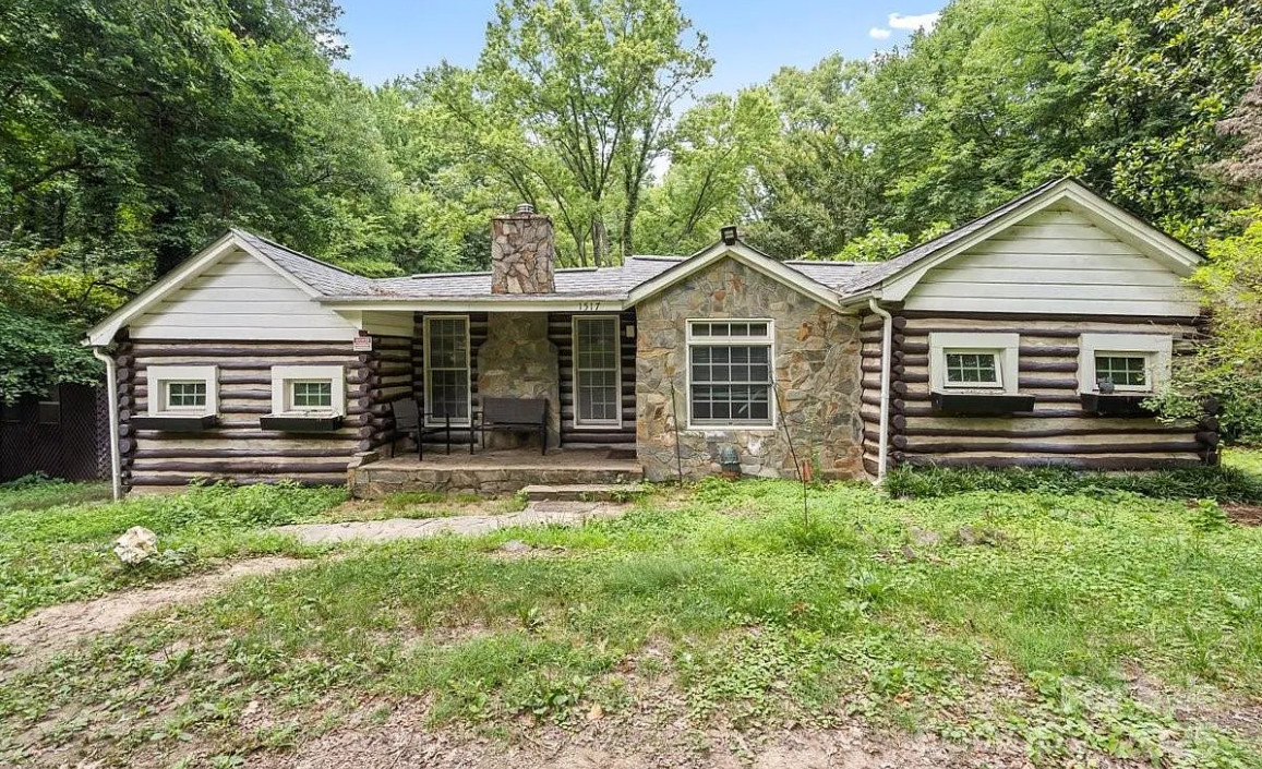 Stone and log house! Over one acre in North Carolina. $189,995