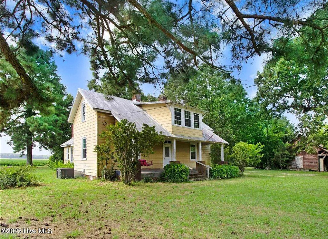 Pecan trees and blueberry bushes! Fixer upper alert on 3 1/2 acres in NC. $125,000
