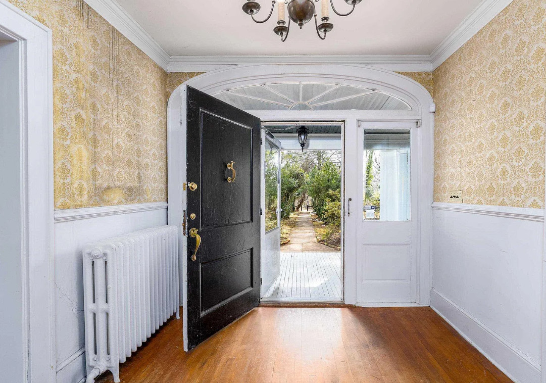 Pretty details! Big house! Over five acres in Virginia. $649,900