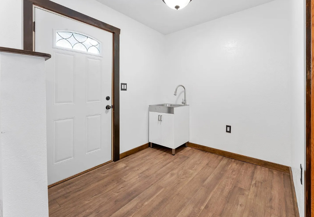 Nice setting! On 16 acres in Minnesota. $275,000