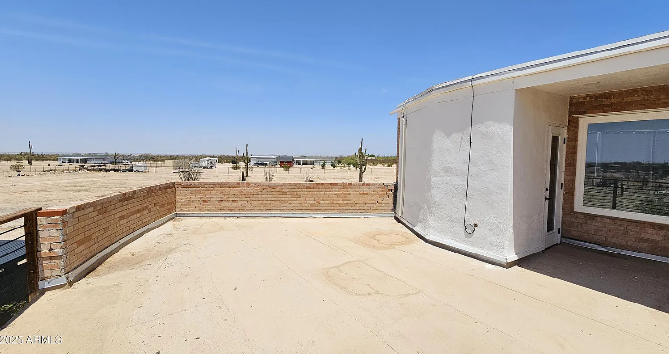 Interesting interior! C. 1950. Five acres in Arizona. $450,000