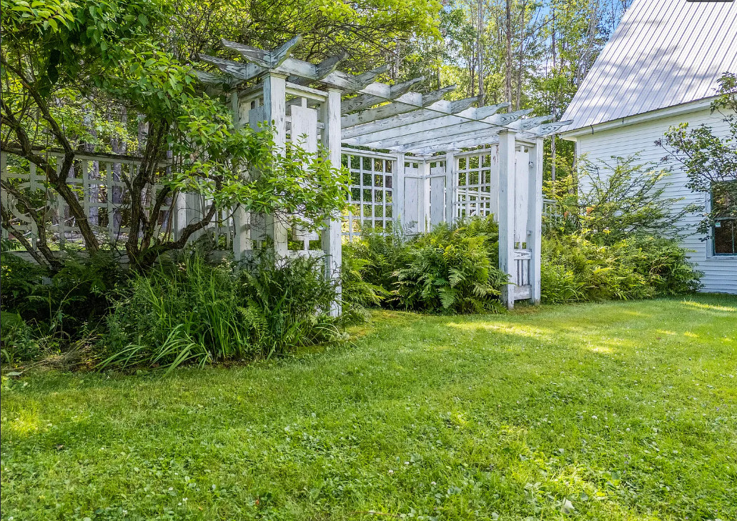 Loving this Maine house! Circa 1880. $399,000