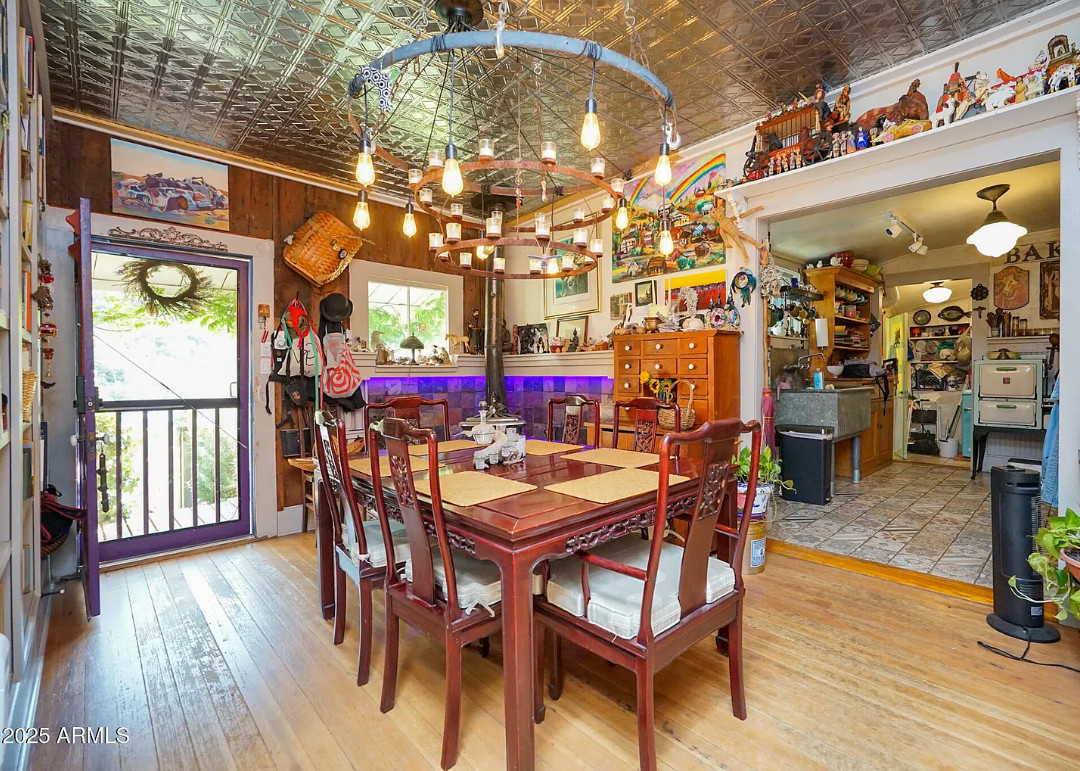 Eclectic! Has a studio guest house! Circa 1910 in Arizona. $349,900