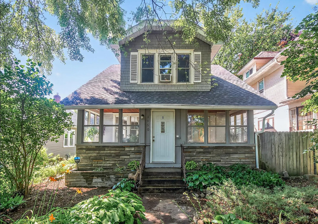 Pretty interior! Circa 1922 in Minnesota. $214,000