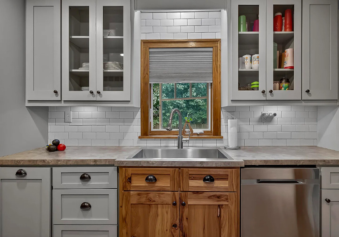 Nice curb appeal! Great house! Circa 1921 in Kansas. $180,000