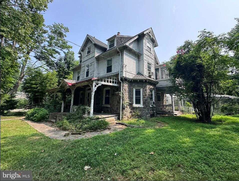Fixer Upper Alert! 4,000 square feet! One acre in Pennsylvania. $245,000