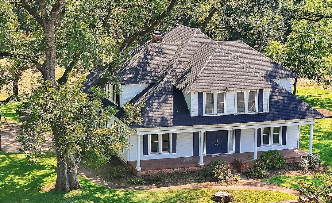 Pretty setting! Almost six acres in Arkansas. Has a stocked pond. $271,360