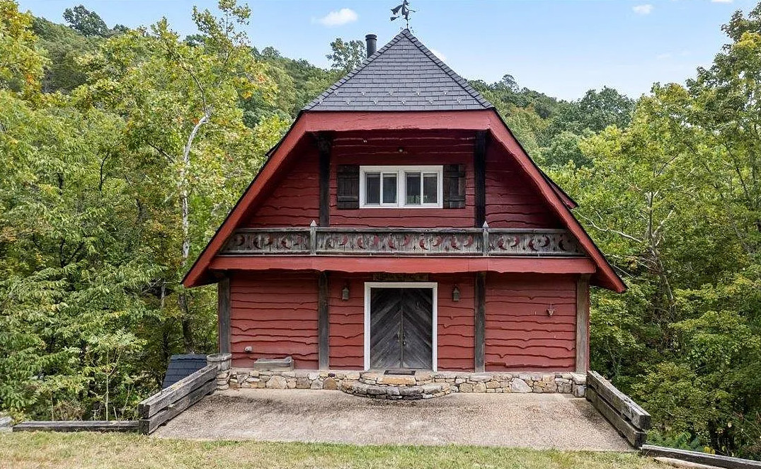 Look inside! So cool! Over three acres in Virginia. $668,000