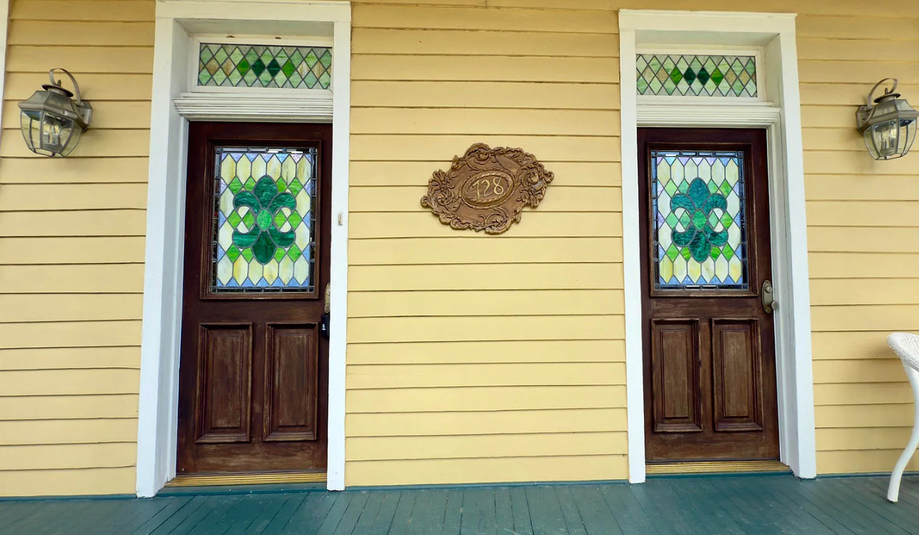 This is cute! Circa 1891 in Louisiana. $265,000