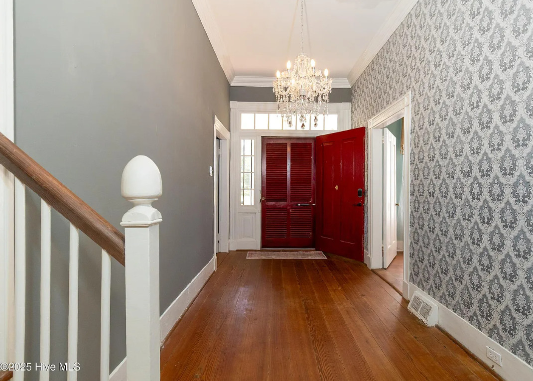 Back on the market! The Henry Beasley House, Circa 1820 in North Carolina. $217,000