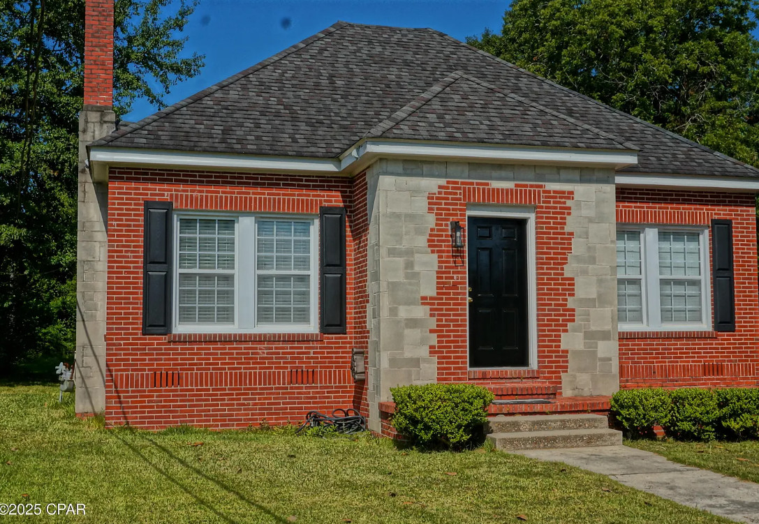 Nice house in Florida! Circa 1937. $209,000