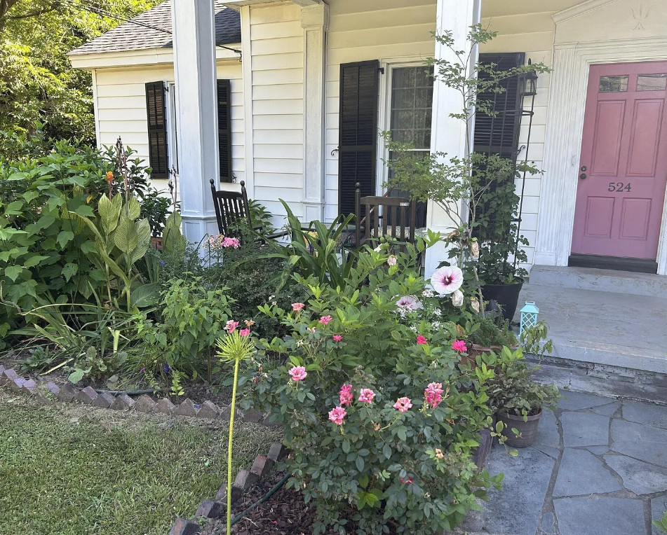 Known as the Iron Fence Home. Love the interior! C. 1940 in South Carolina. $220,000