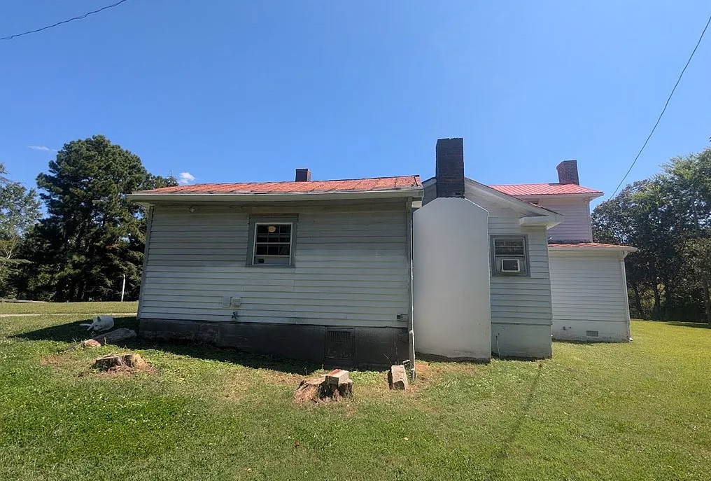 Pretty setting! On 20 acres in Virginia. Has a family cemetery. $389,000