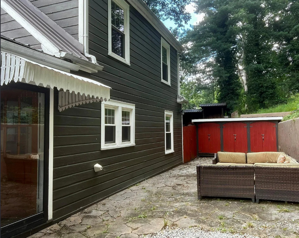 This is nice! Circa 1930 in North Carolina. $251,500