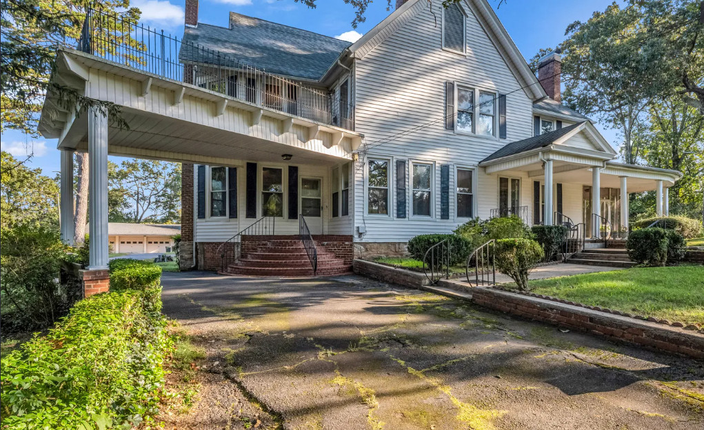 Like a time capsule. Has a pool! 16 acres in North Carolina. $550,000