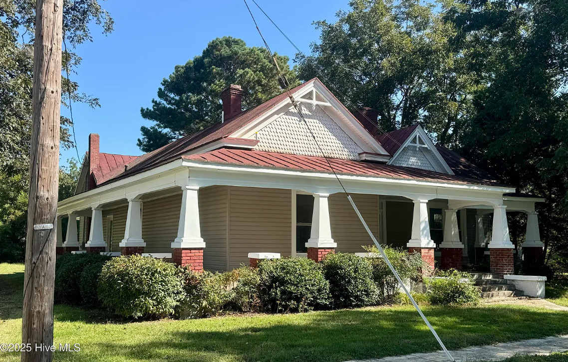 Porch goals! Circa 1900 in North Carolina. $245,000