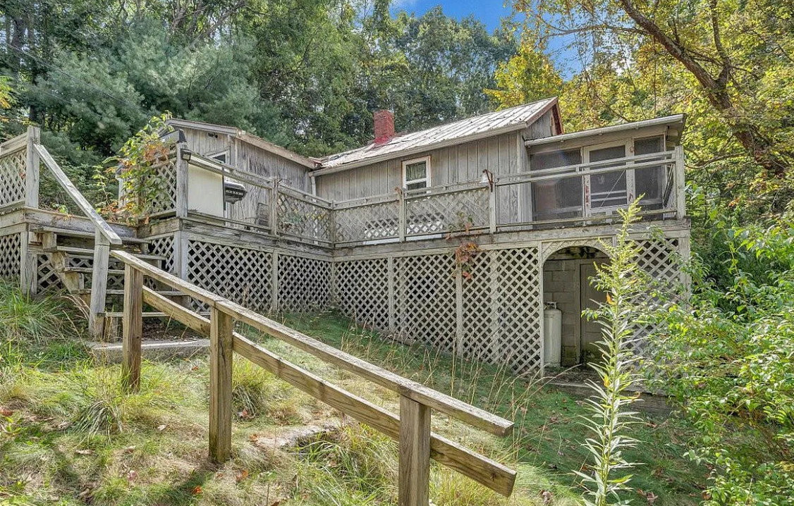 Beautiful area! Interior was surprising! Two acres in Virginia. $85,000!