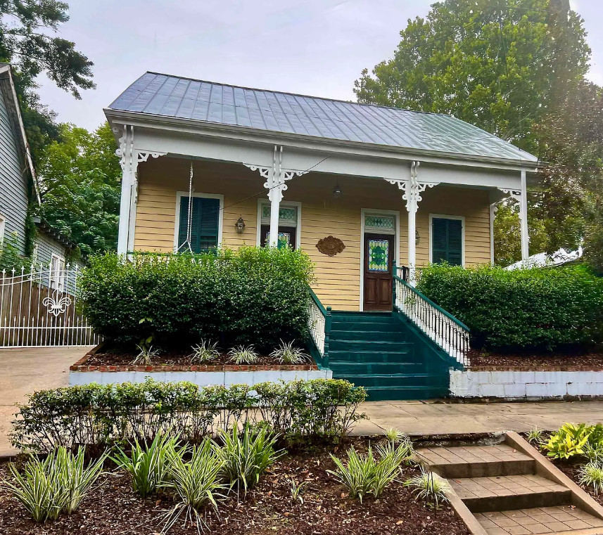 This is cute! Circa 1891 in Louisiana. $265,000