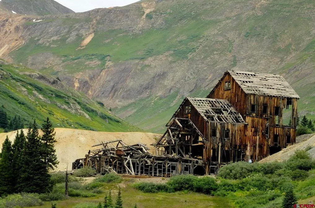 Beautiful Alpine Scenery! 30 acres in Colorado with an old mill and cabin. $325,000