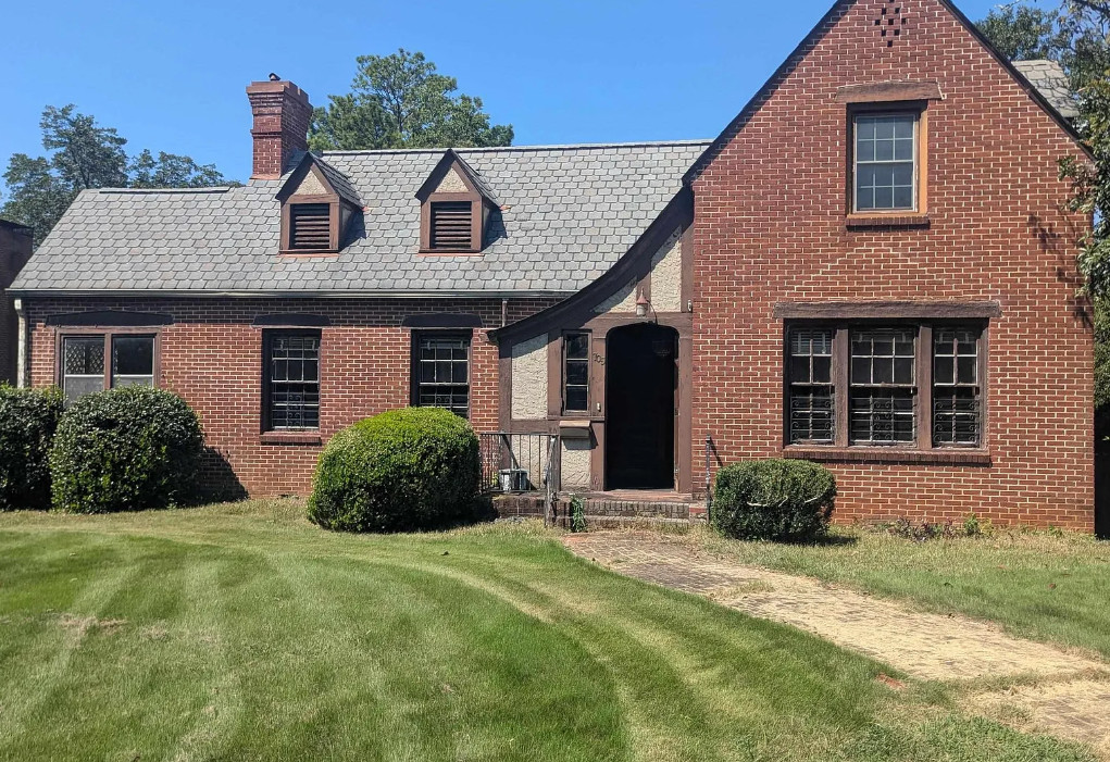 Diamond in the Rough! Circa 1935 in Alabama. $160,000