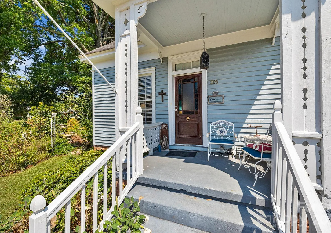 This is super cute! Has character! C. 1924 in South Carolina. $250,000